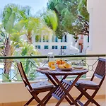1 Bdr With Pool Next To Laguna Golf Course Διαμέρισμα