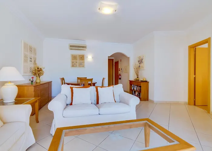 1 Bdr With Pool Next To Laguna Golf Course Vilamoura