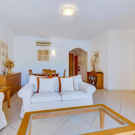 1 Bdr With Pool Next To Laguna Golf Course Vilamoura
